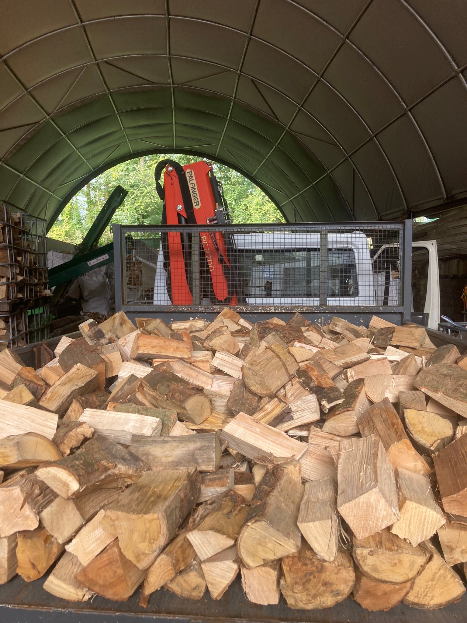 Softwood & Hardwood Logs | Loose Load | 2.1 m3